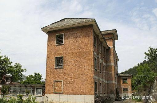 云南一處魚雷軍工廠,花費(fèi)11年耗資5000萬(wàn),如今荒廢雜草叢生